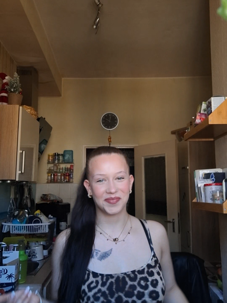 @Lara