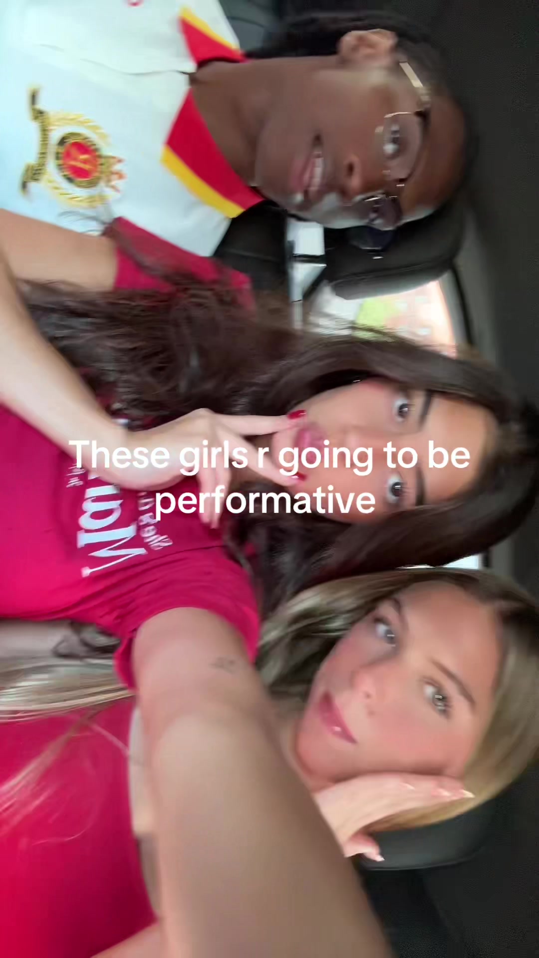 @livlovelaughe