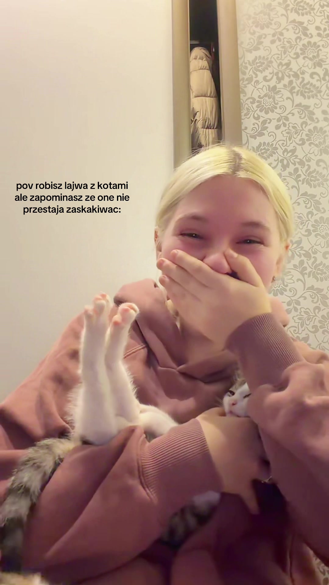 @janie_