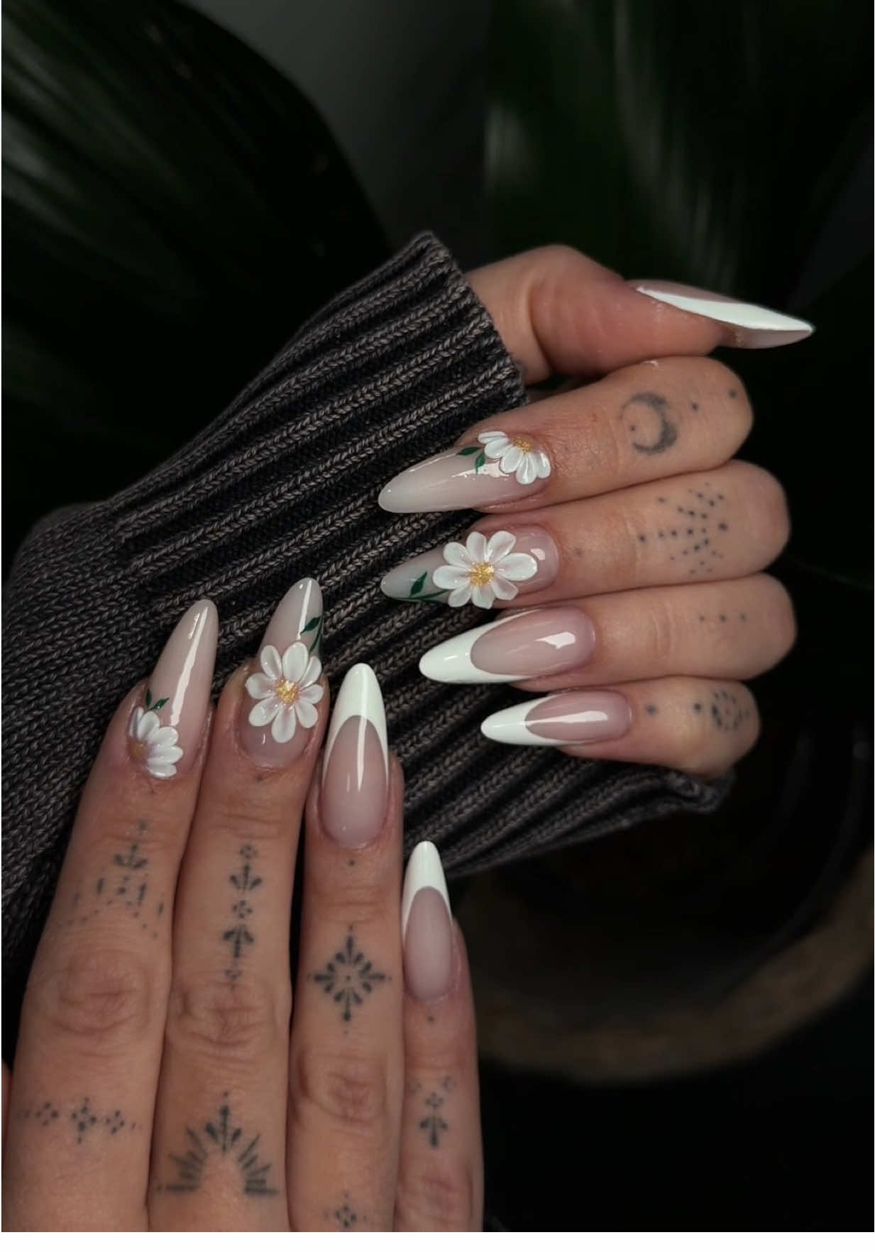 @Queennails