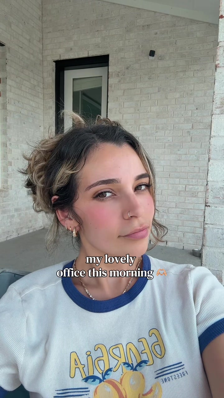 @Ana &bull; Houston Realtor