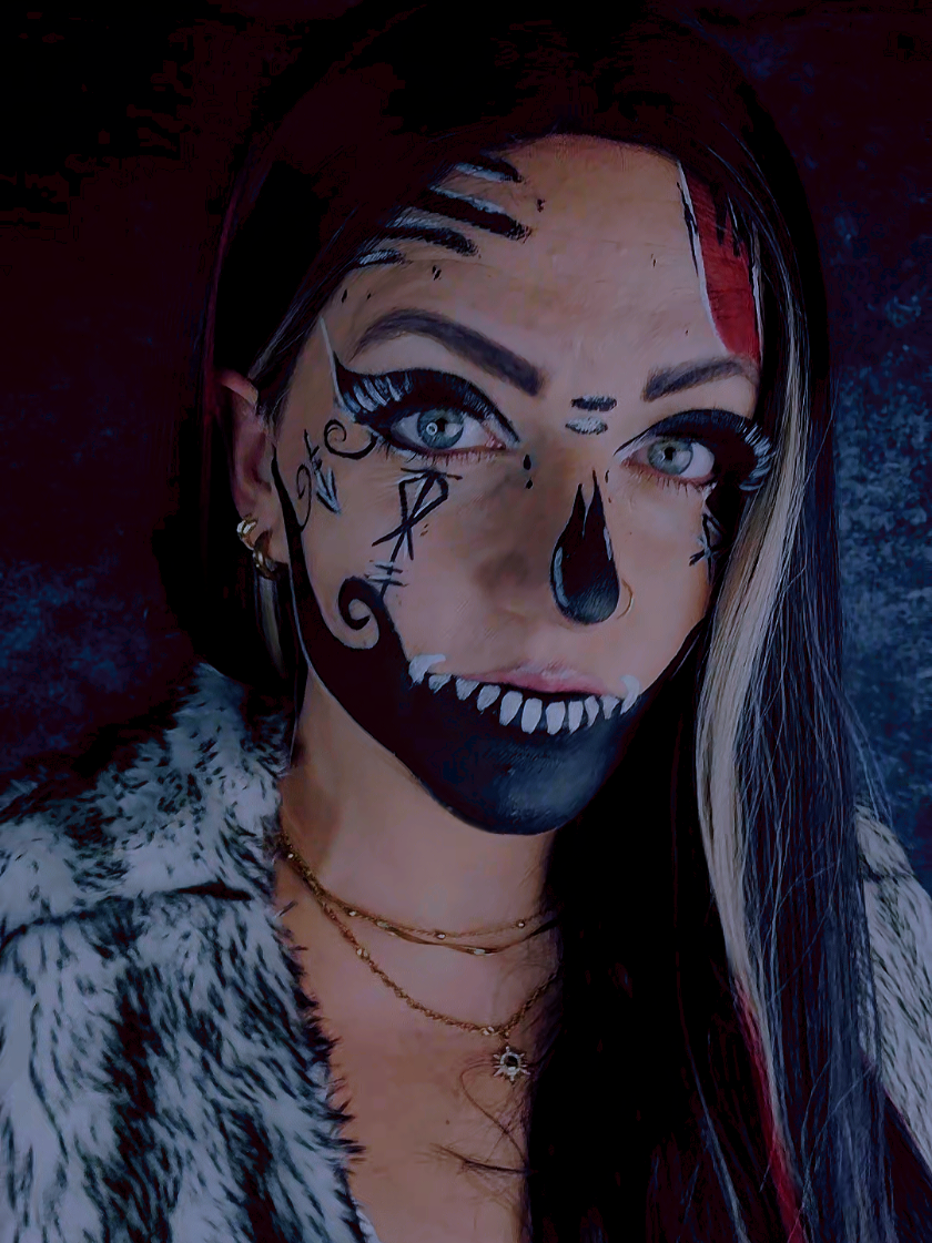 @🖤QυєєηOfƜαя🖤