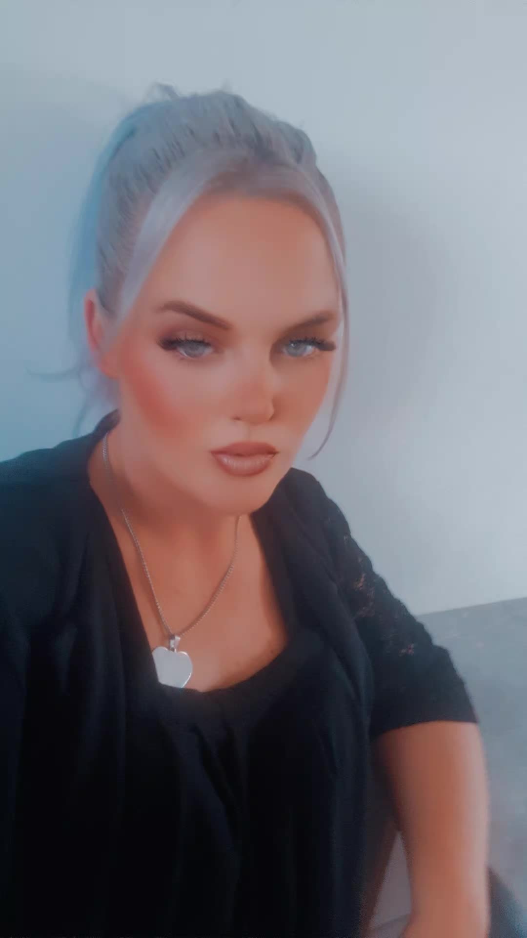 @Pia