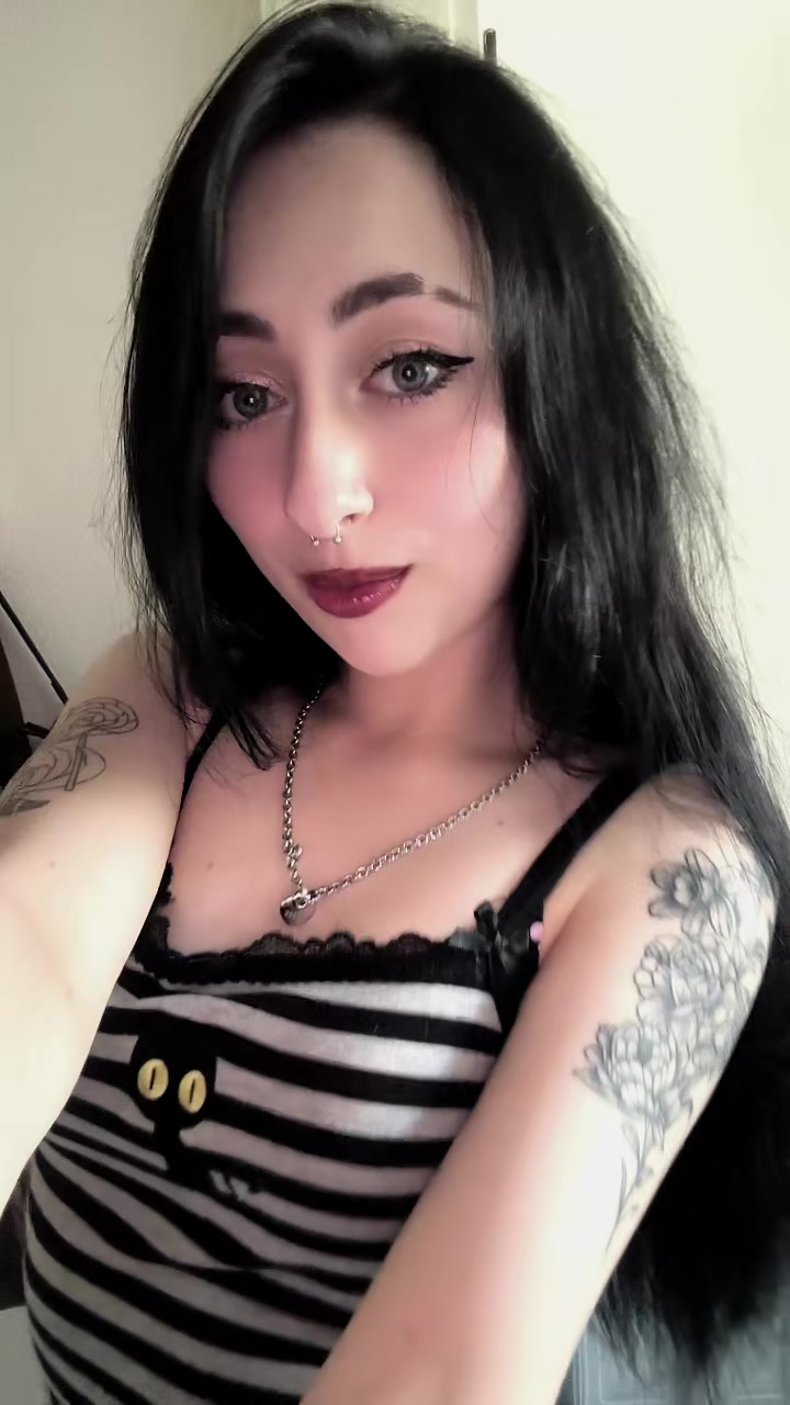 @Juli 🦇