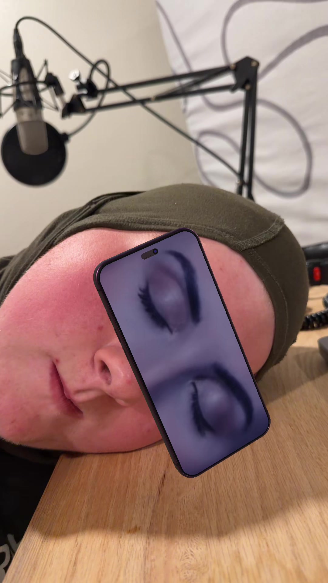 @FreakyAhCousin