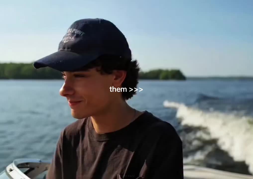 @valentinelaufey (fan account)