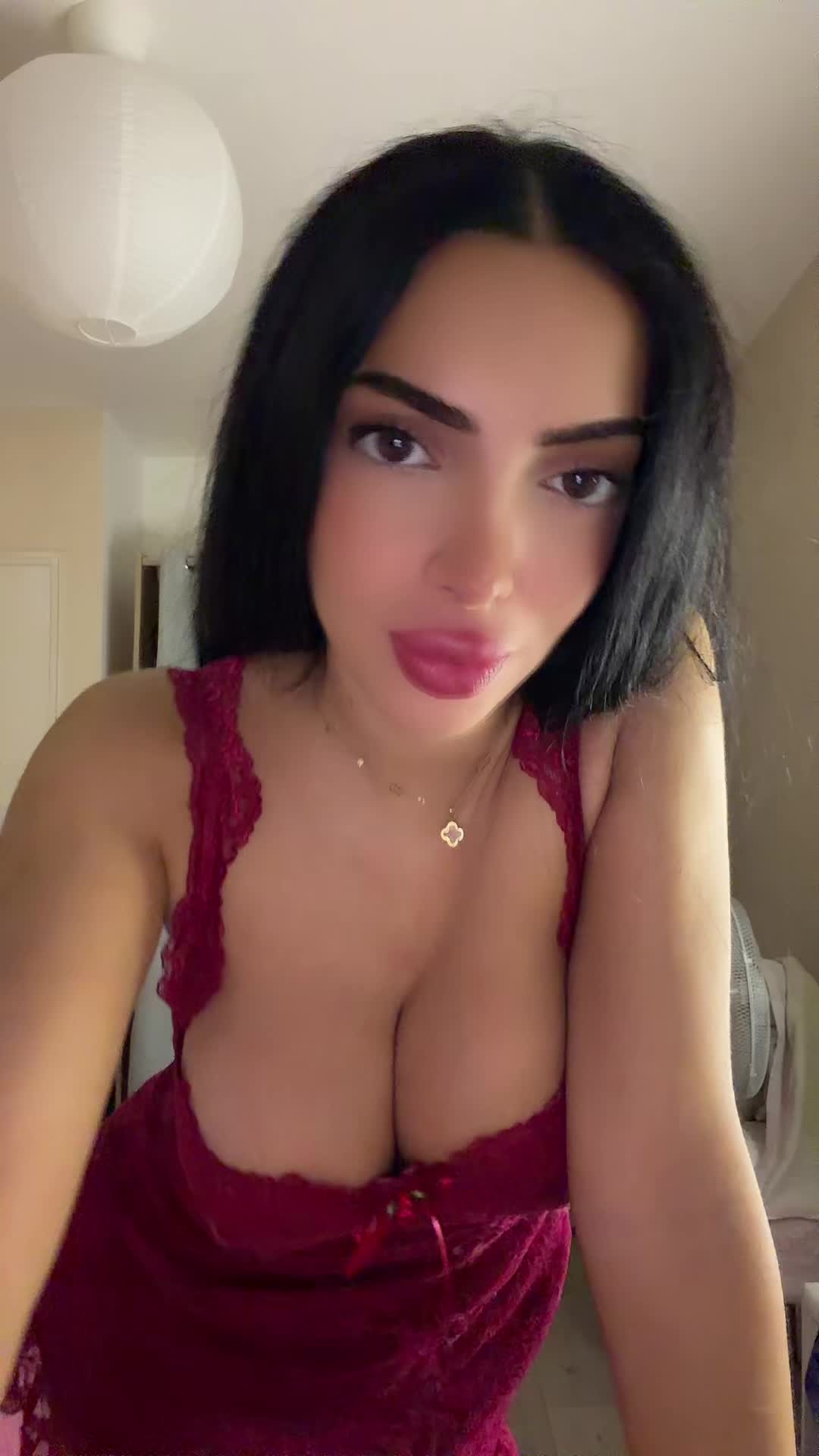 @Mia💎