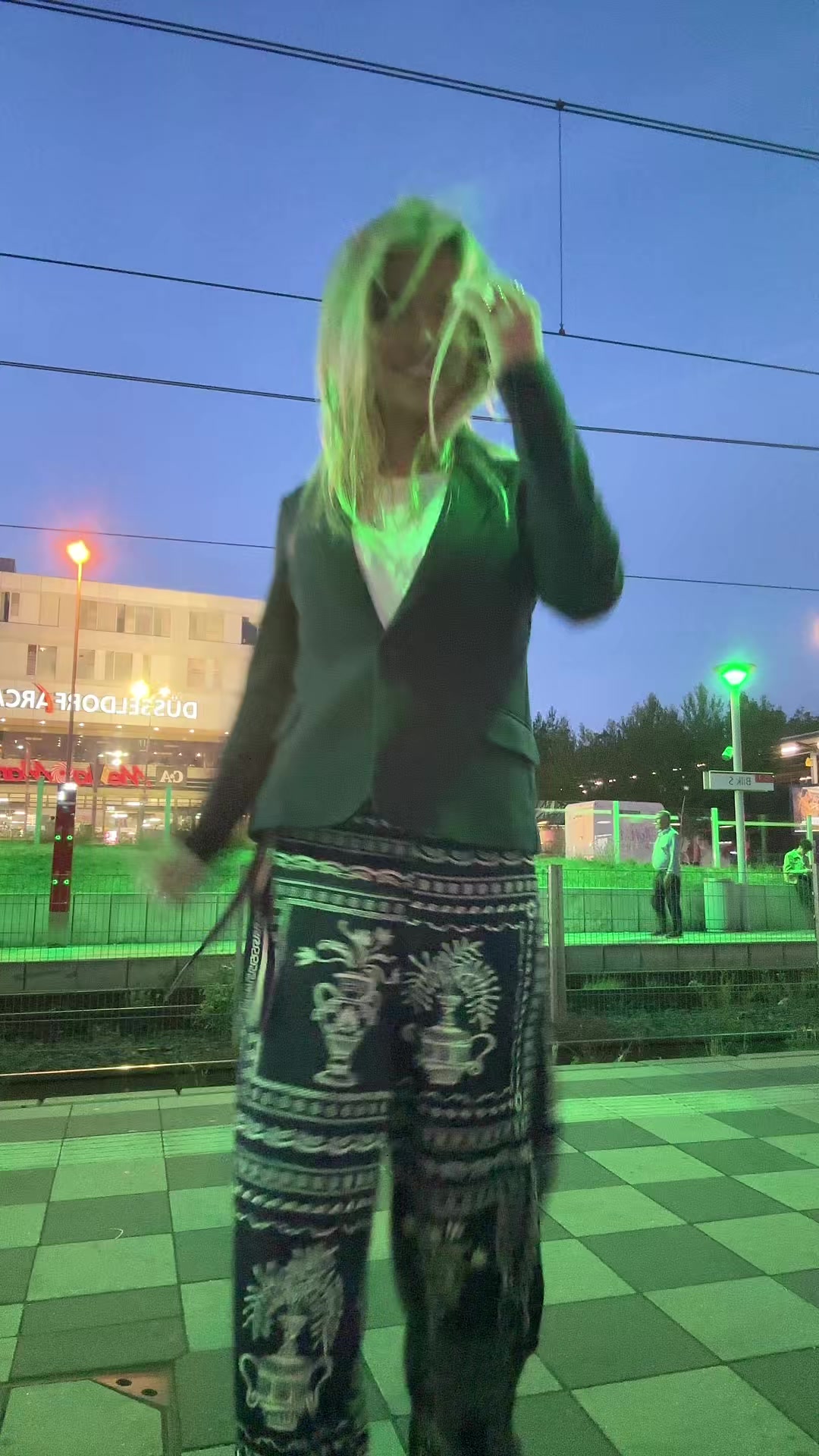 @Naylay
