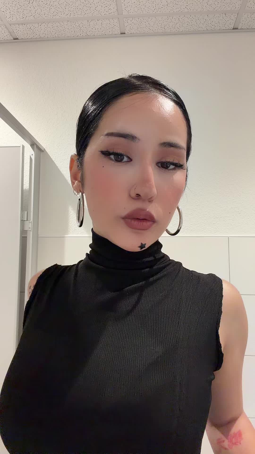 @🧟♀️