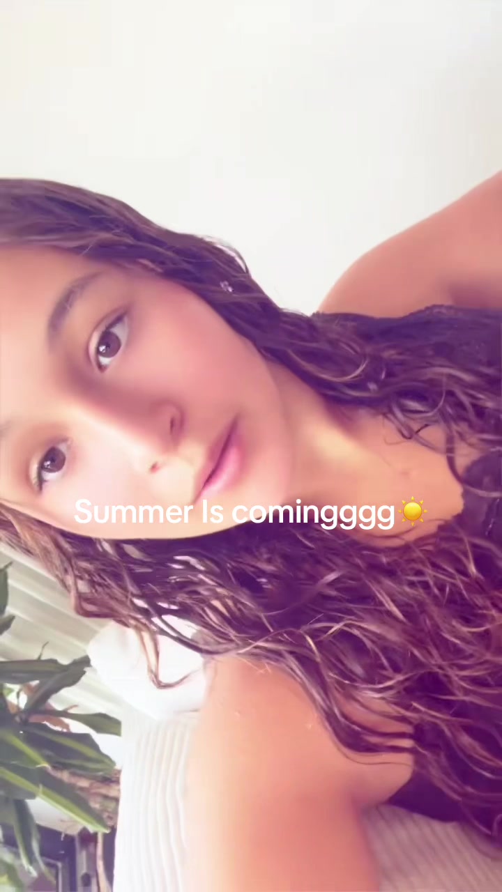 @Mia