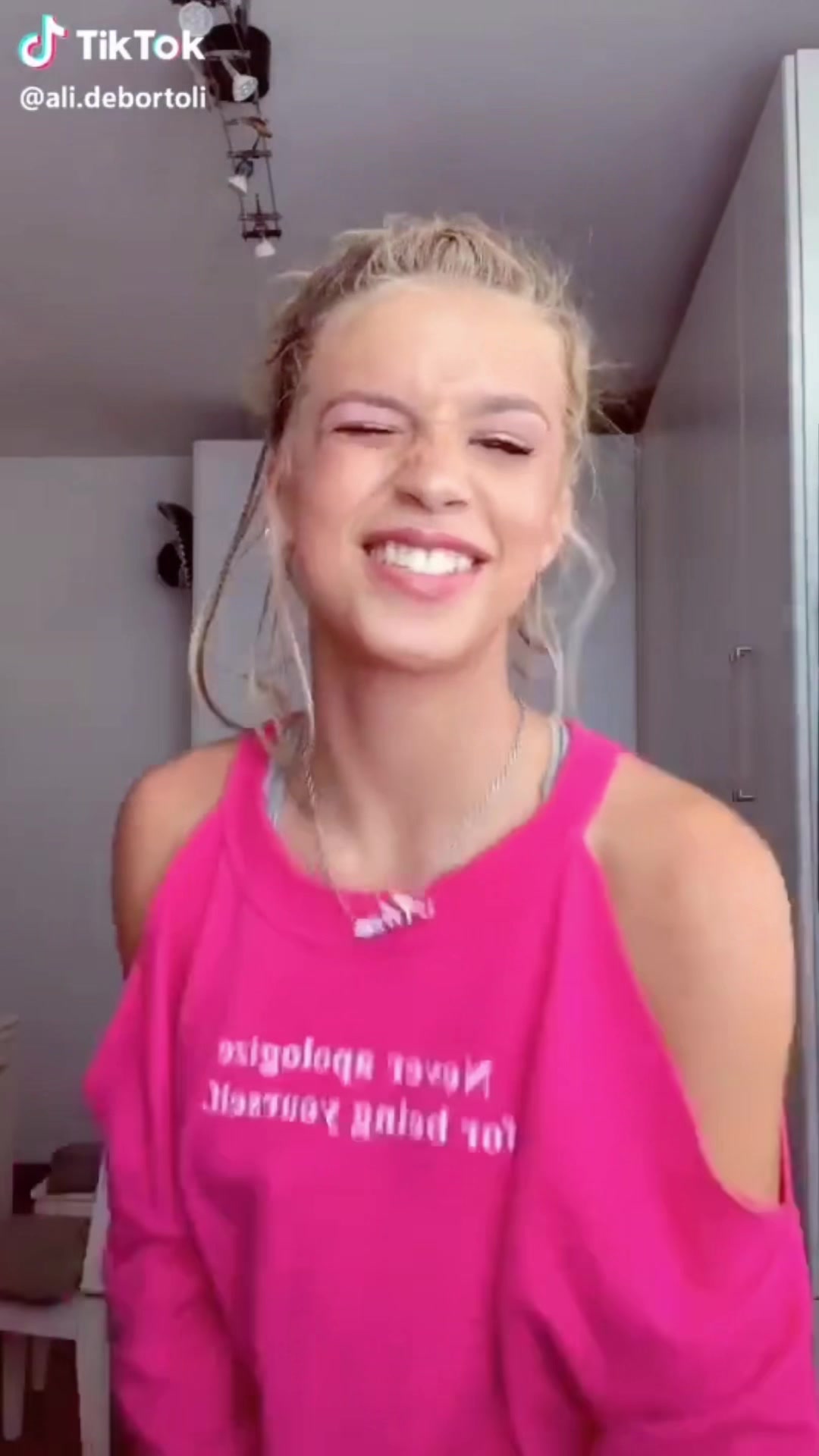 @alicedebortolifanpage