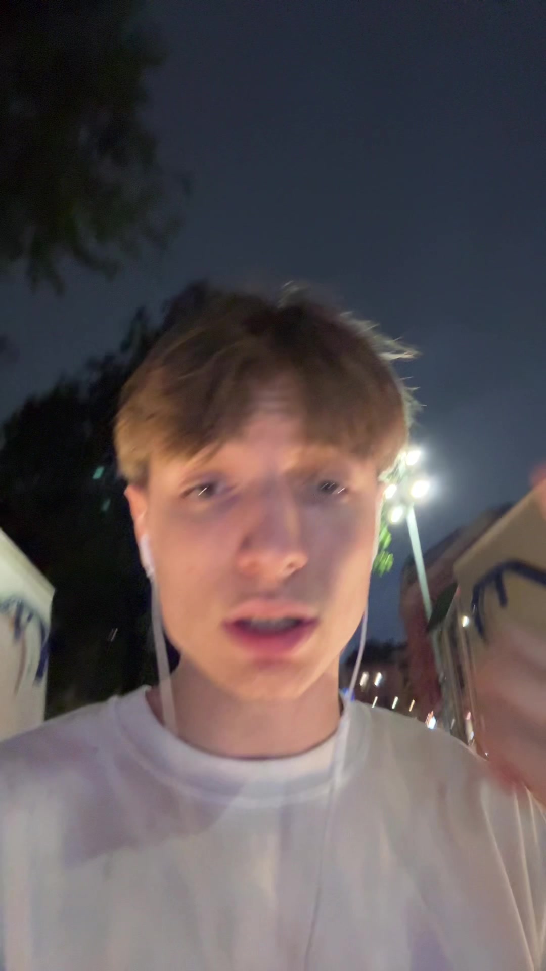 @Reskyu