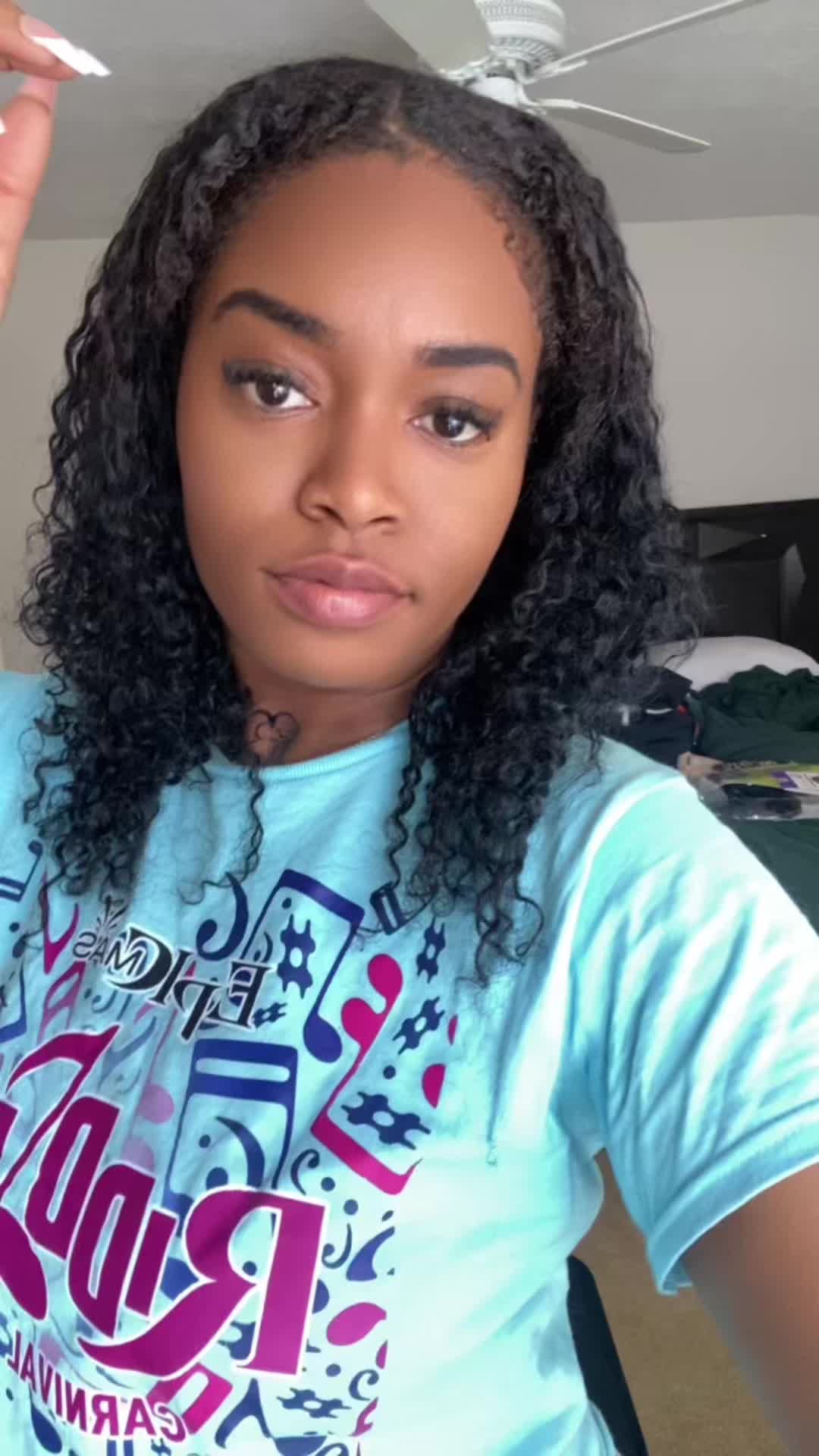 @SkyeBunny