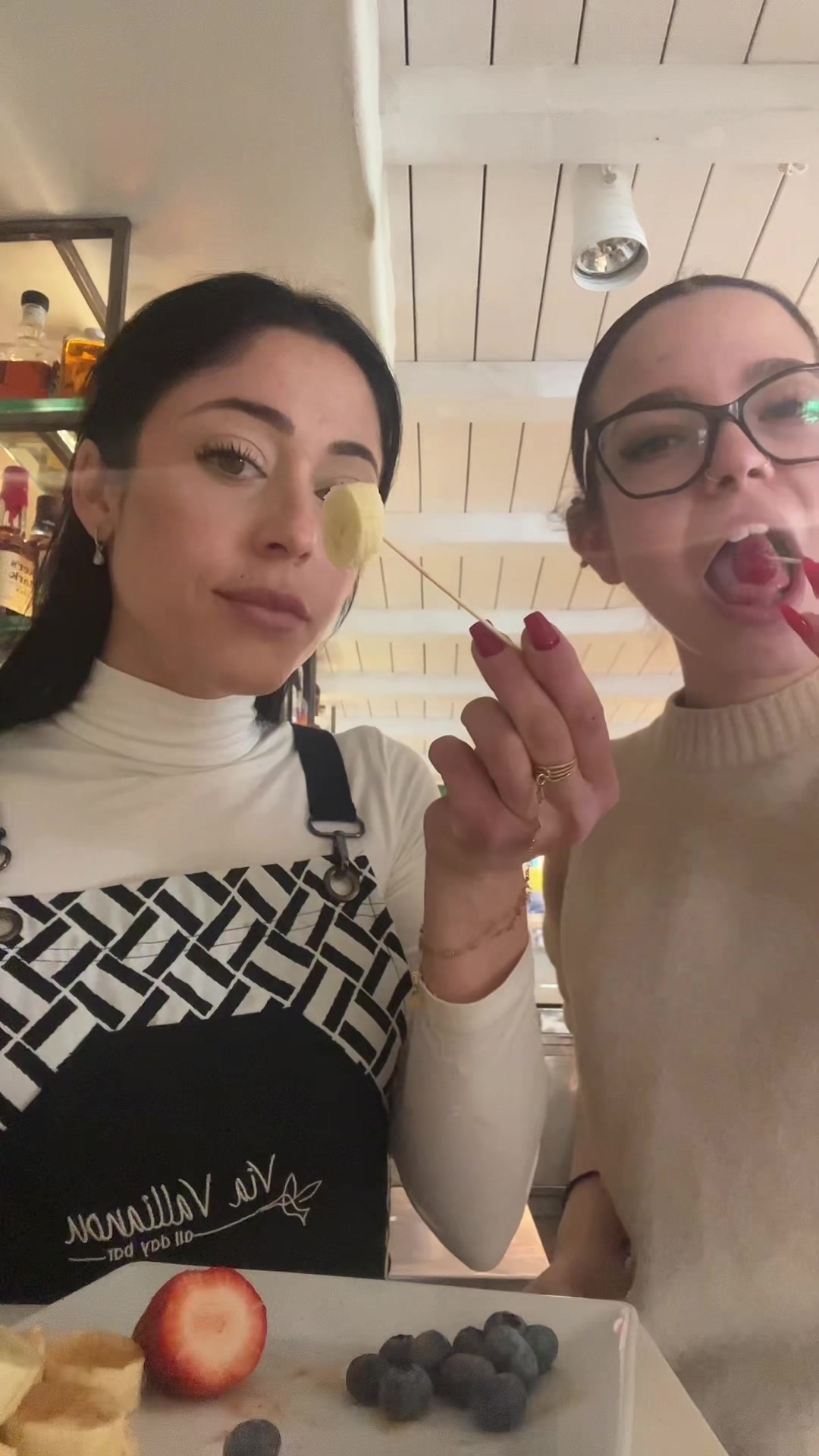 @Elena🍒