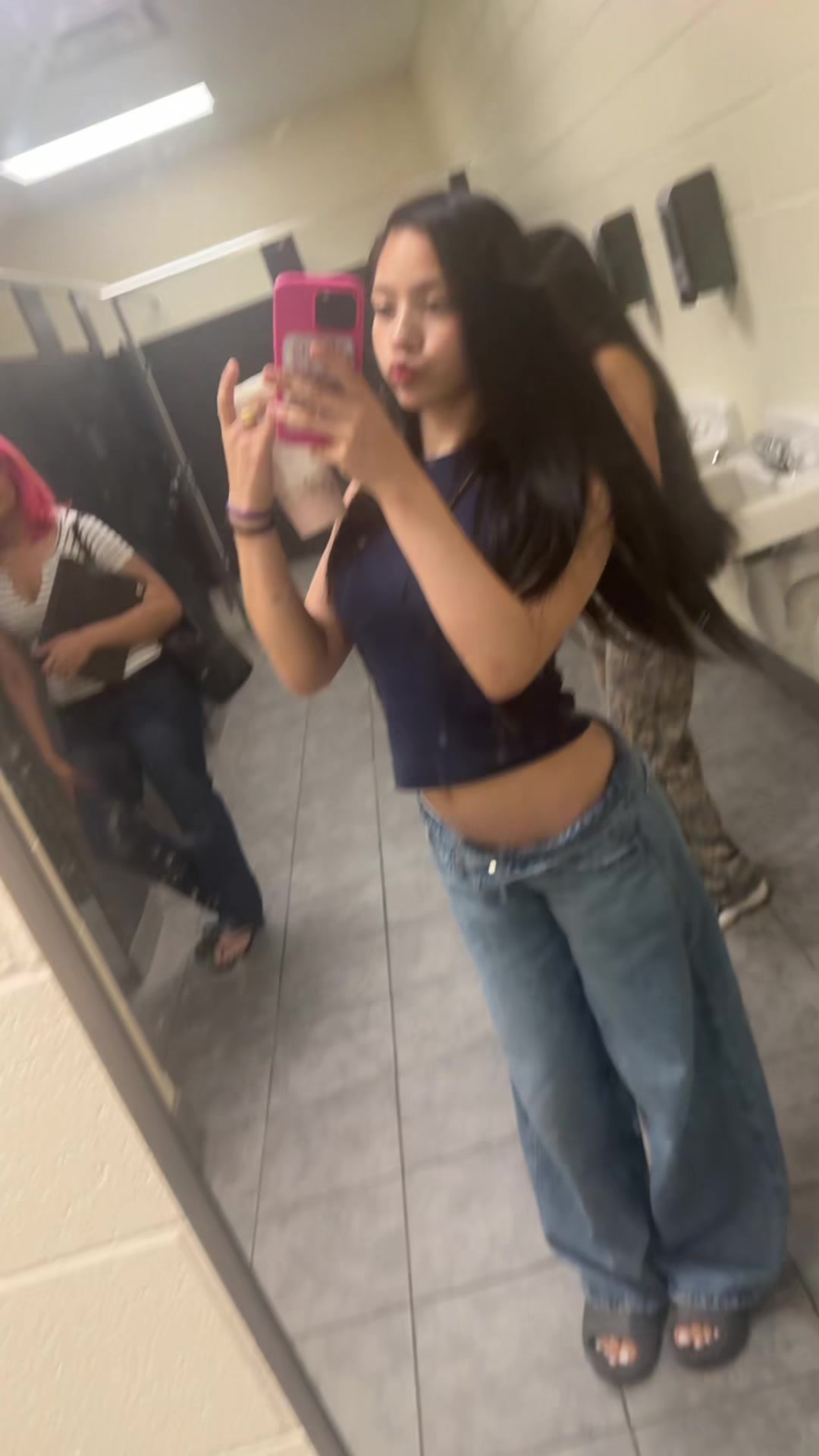 @Plsscrollifykme
