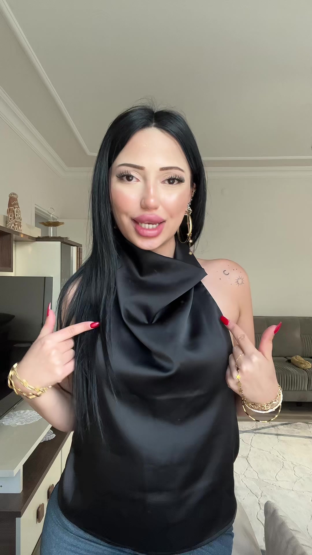 @latina