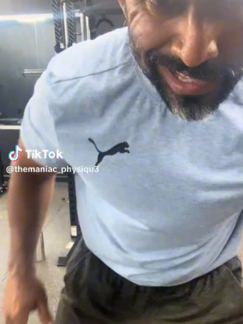@SportHunks