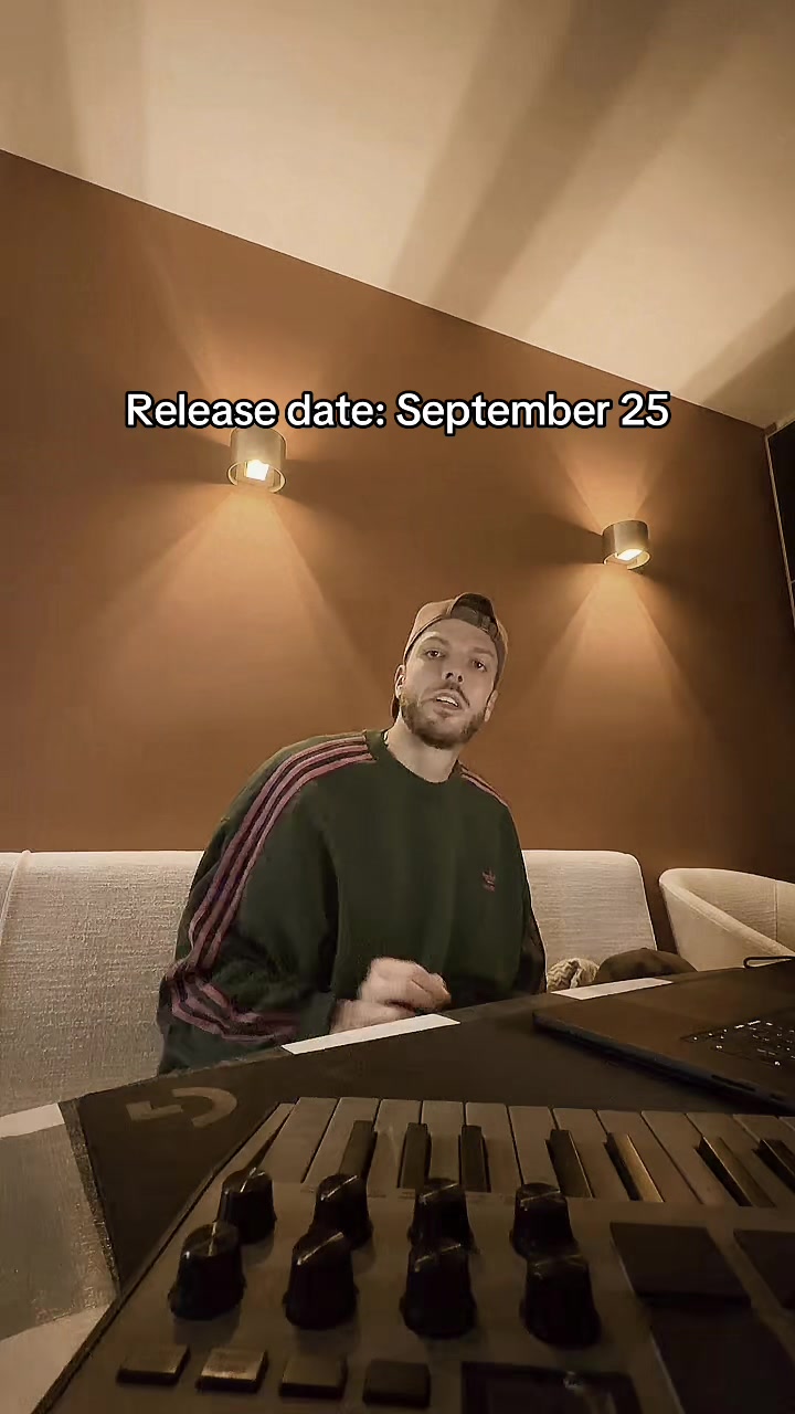 @yearboox