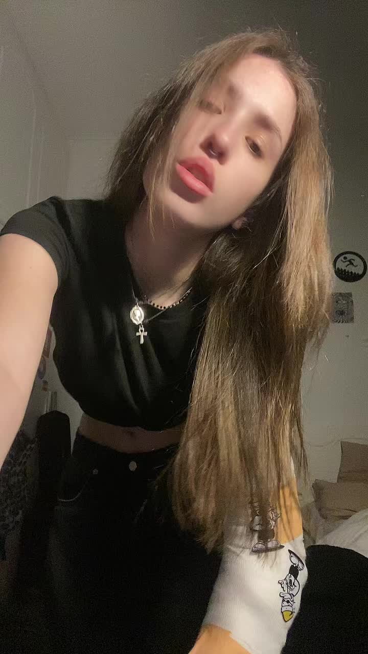 @alexandrazn