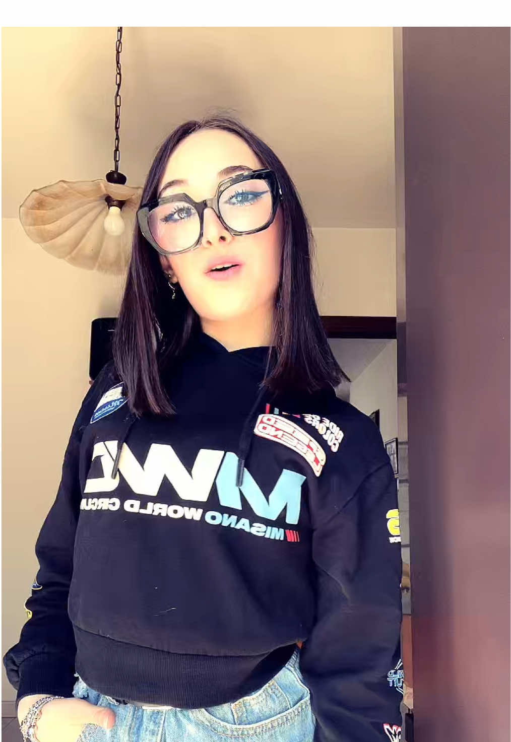 @👧🏻