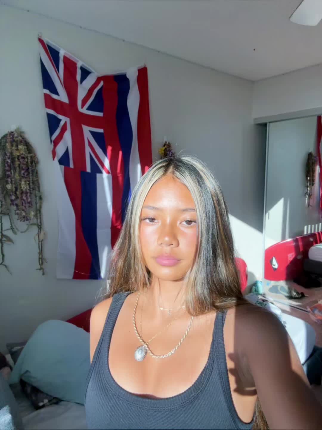 @laakea7248