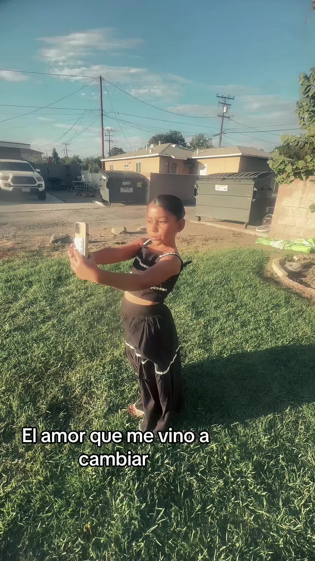 @_ParedesParedes