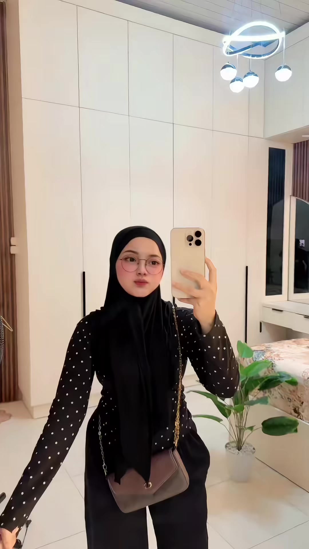 @cutkina_
