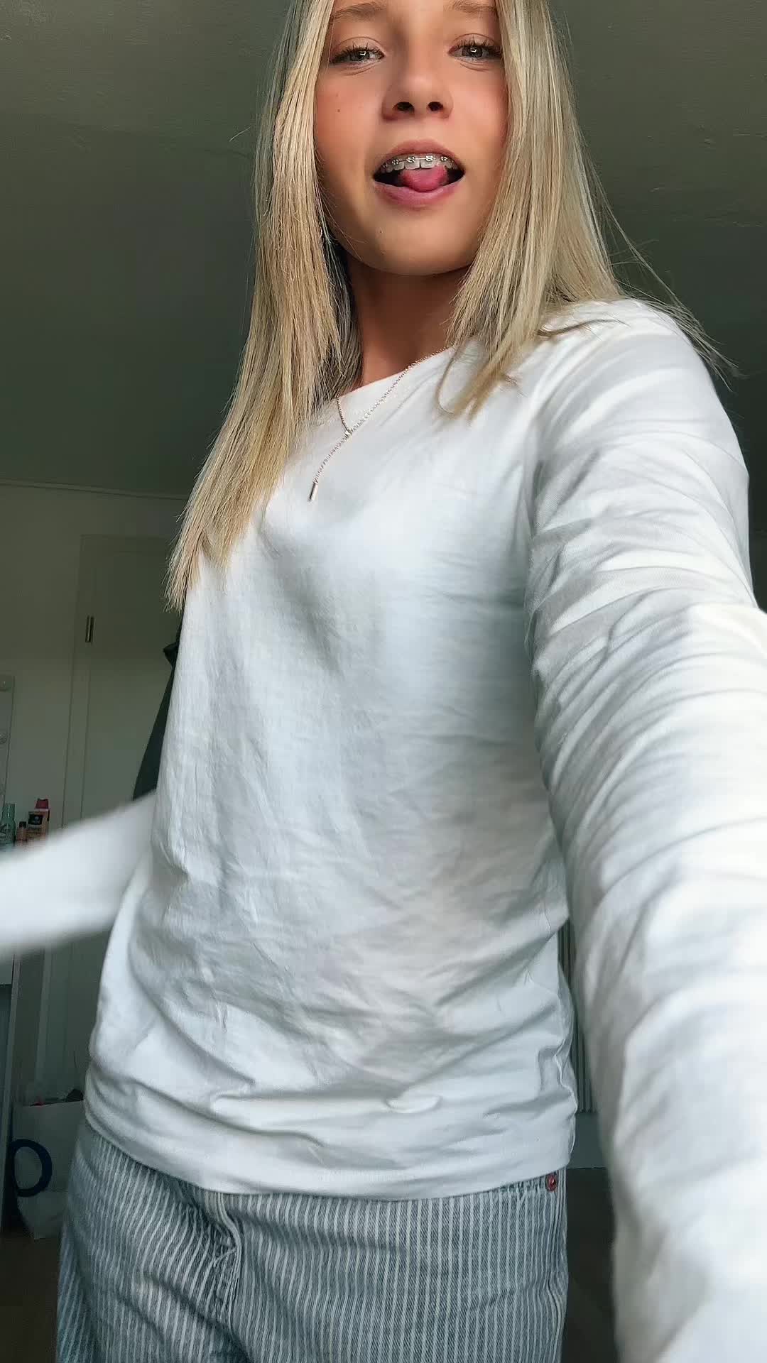 @𝓜𝓲𝓪