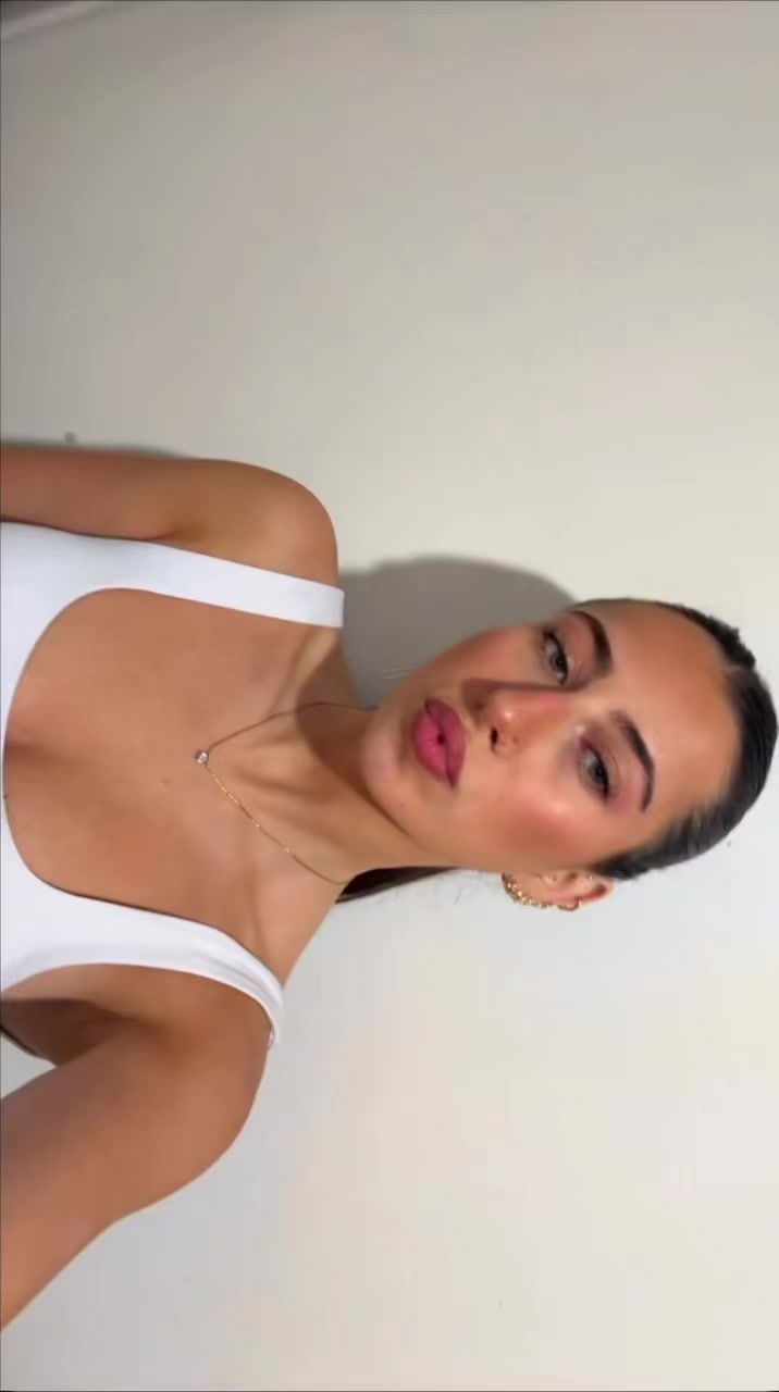 @🦋
