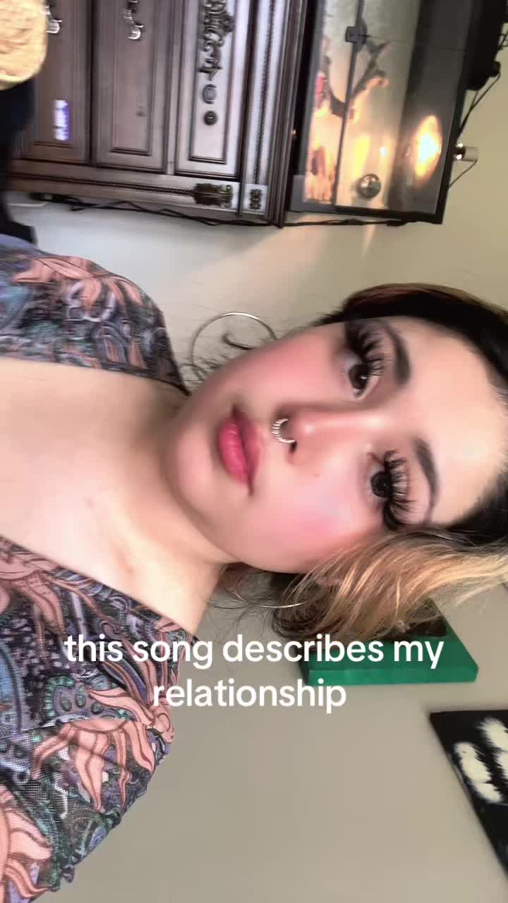 @Ur moms hot gf