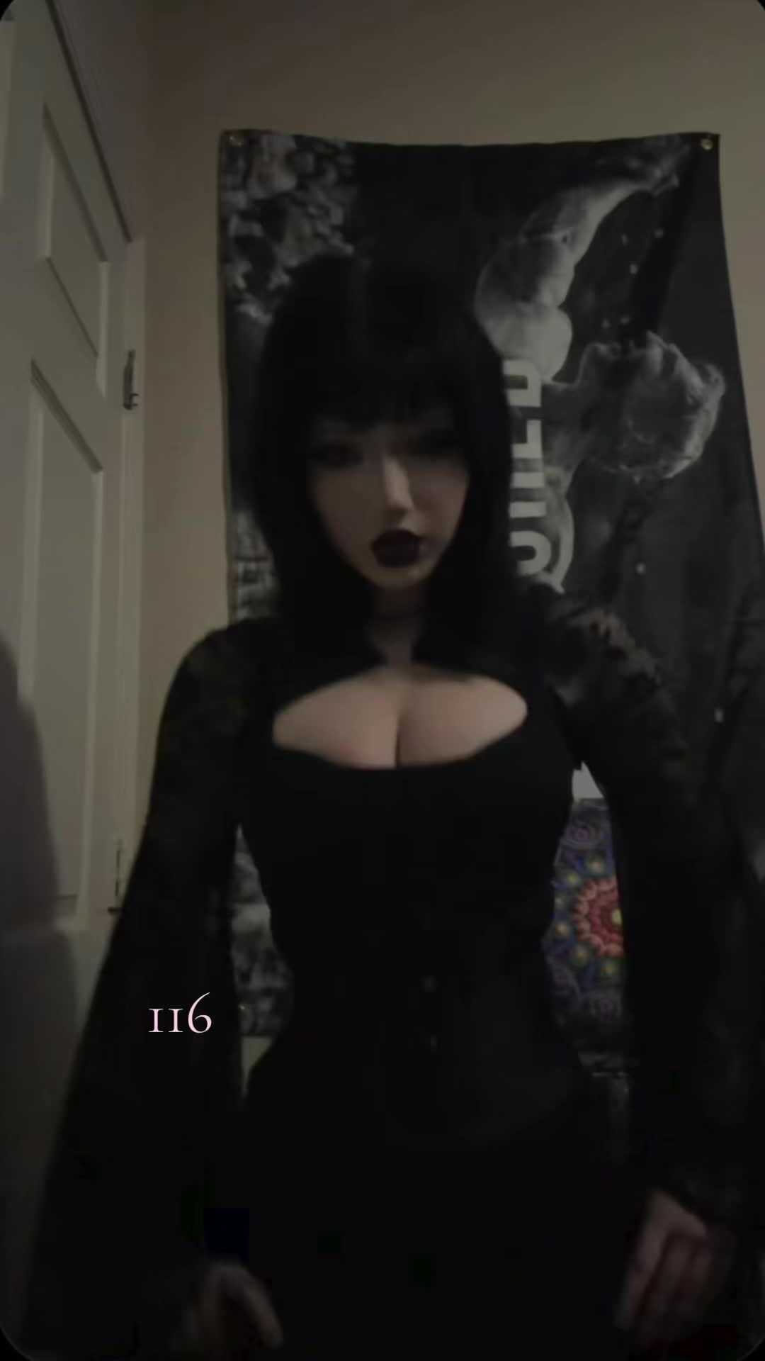 @𝔄𝔯𝔦 𝔍𝔢𝔞𝔫𝔫𝔢 🧛🏻♀️🦇