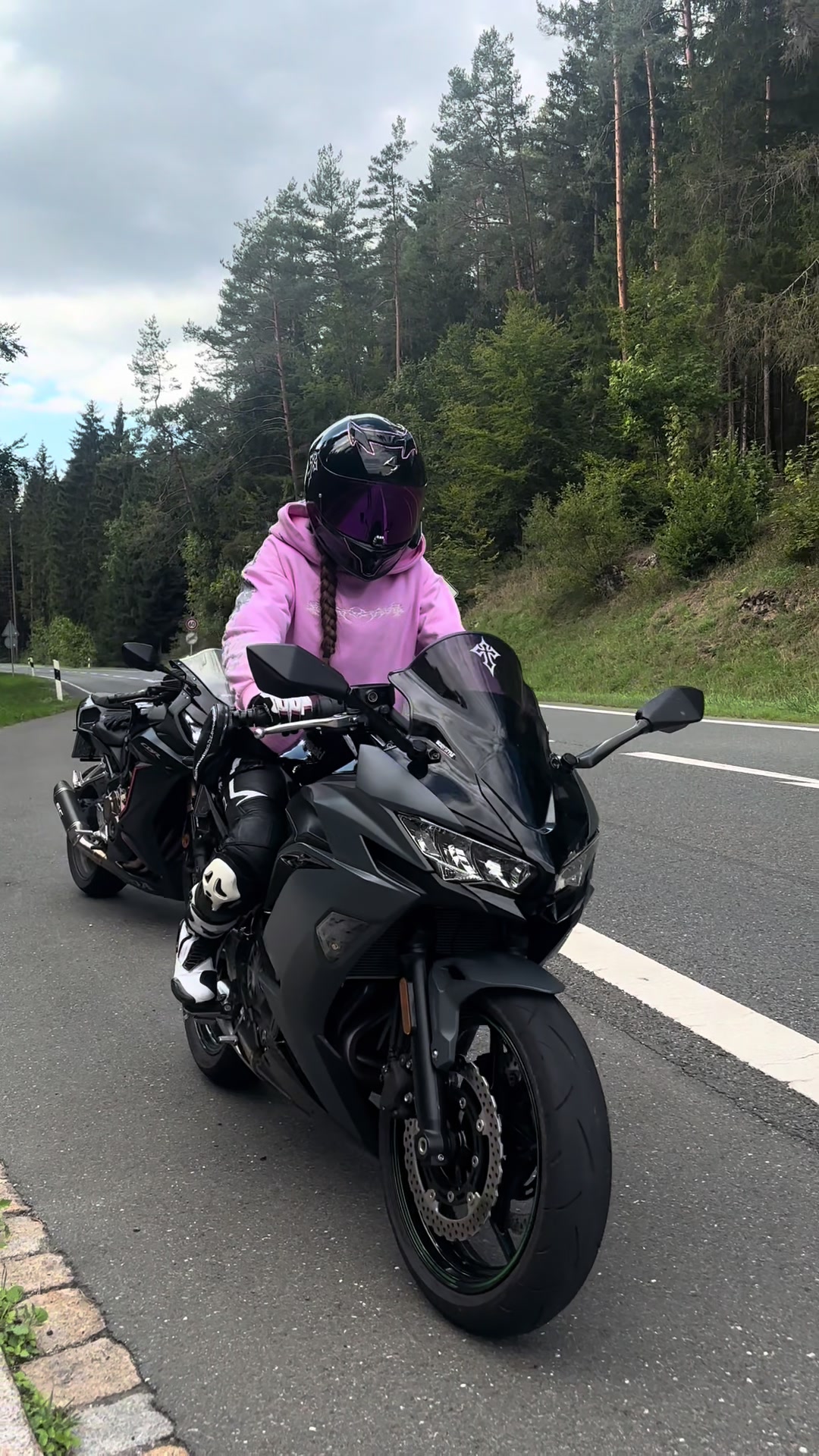 @emylshka