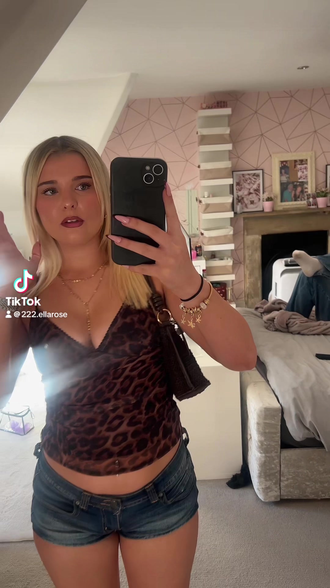 @😜
