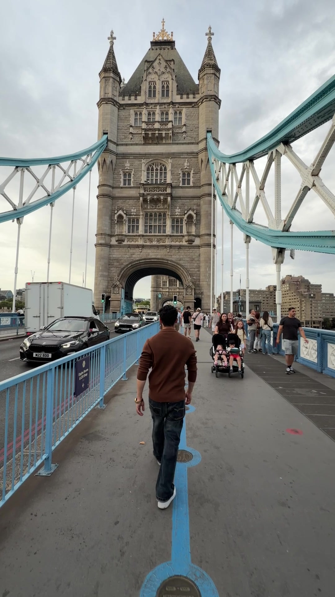 @KARANVEER SINGH🇬🇧