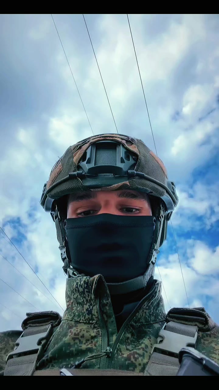 @𝐇 𝐄 𝐒 𝐈 𝐌 𝐋 𝐈  🥷🏻