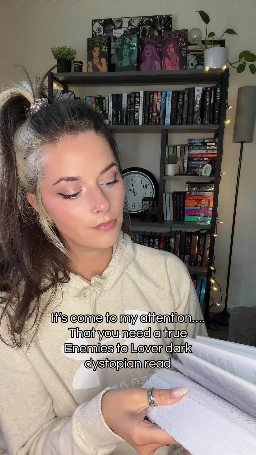 @Emily Violet 📚