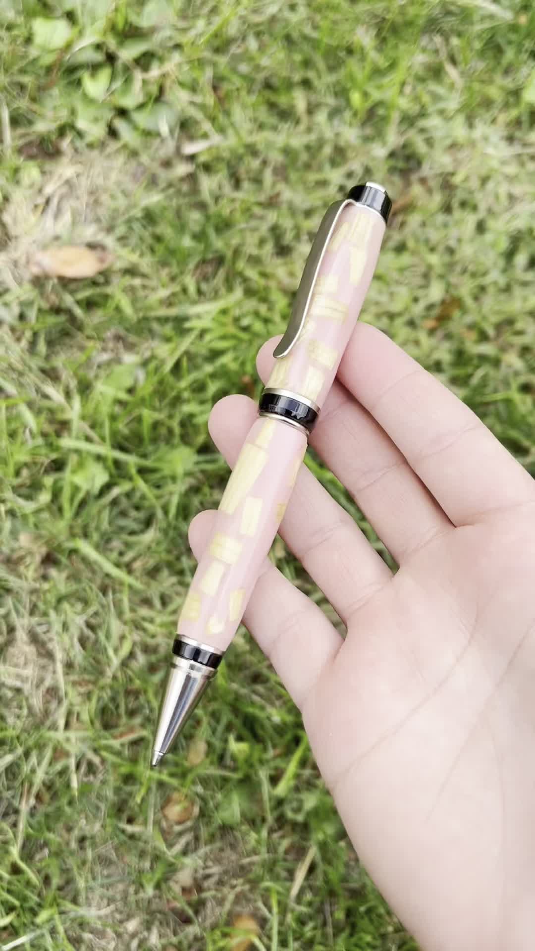 @sarahanddaisyco