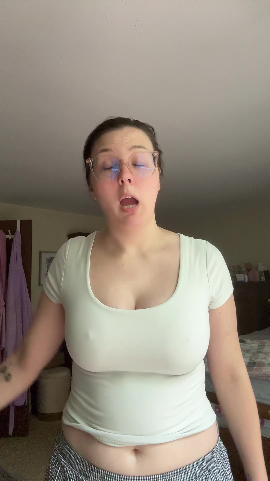 @aislyn