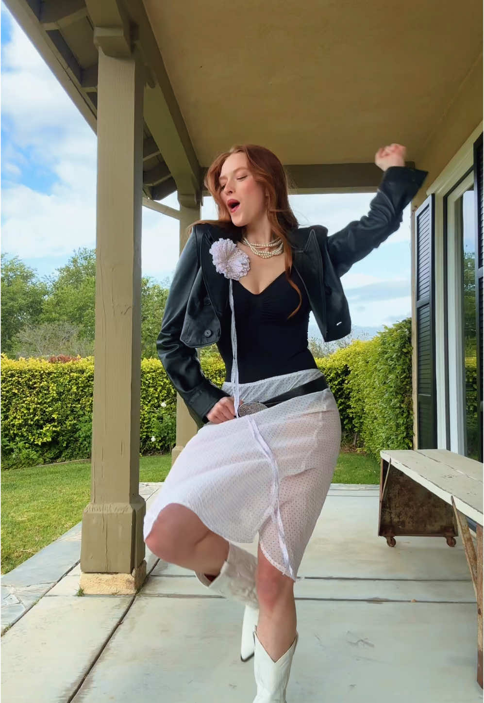 @larsenthompson