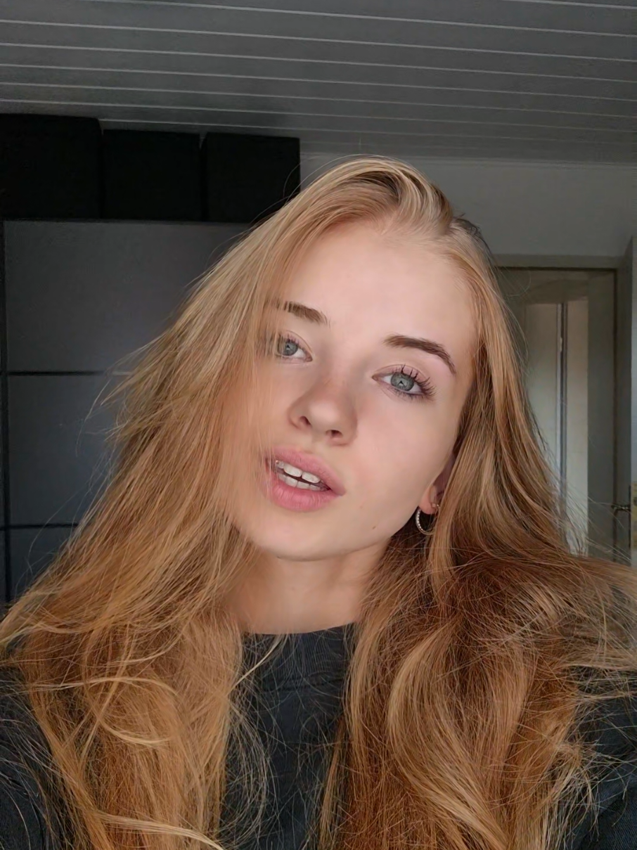 @Xenie🦋