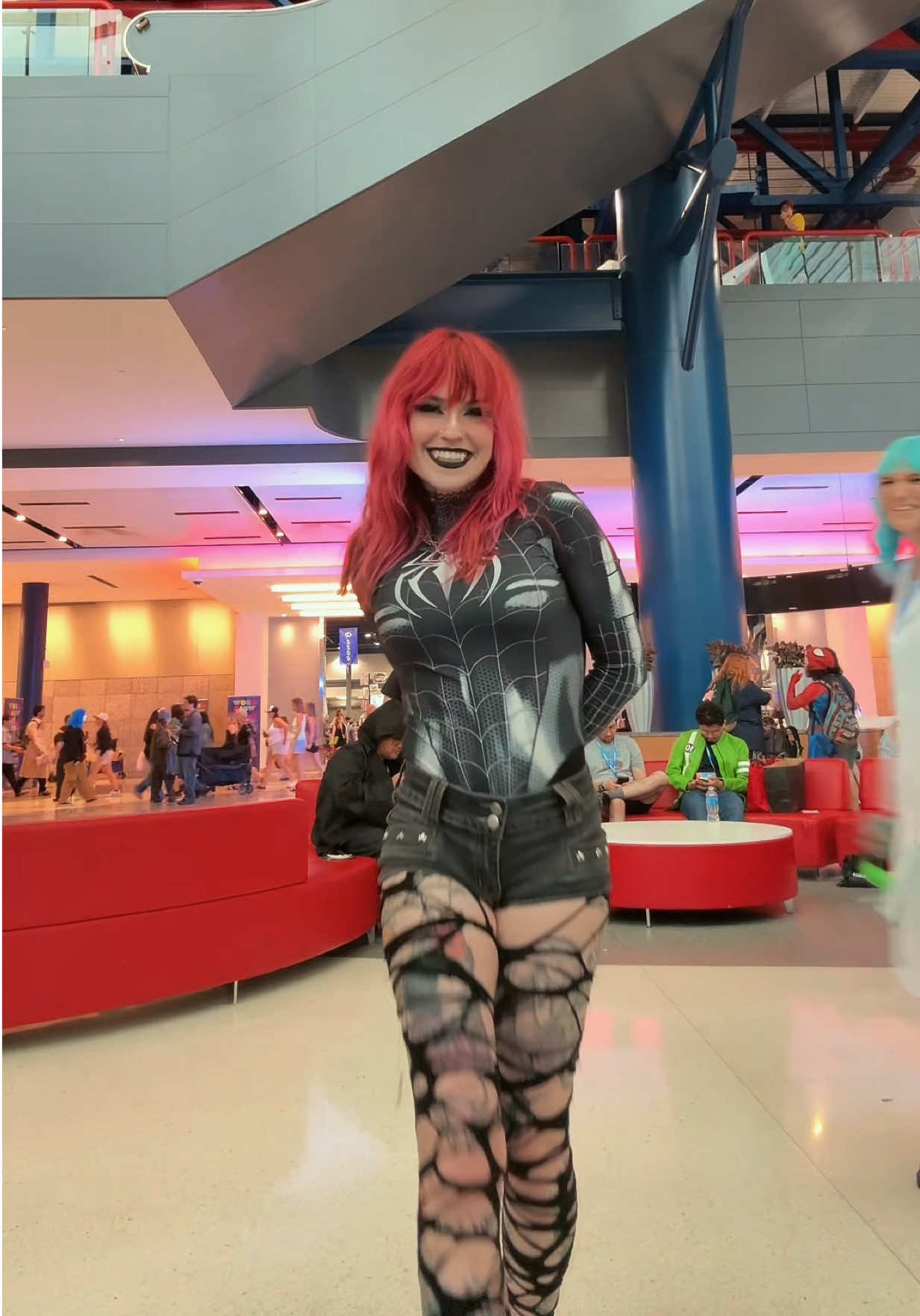 @Holofox