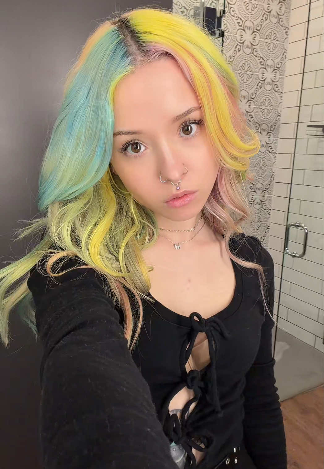 @laur.irl