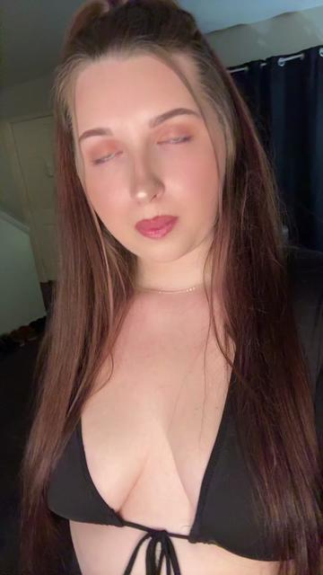 @Hayleigh rose🥀