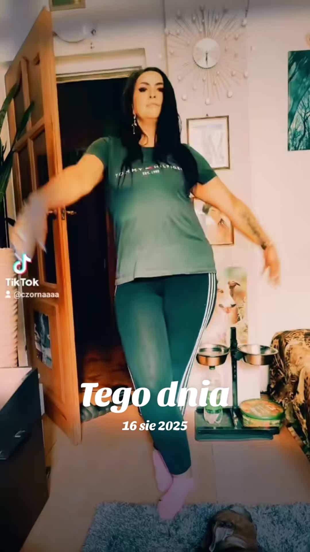 @Czoorna💋😈
