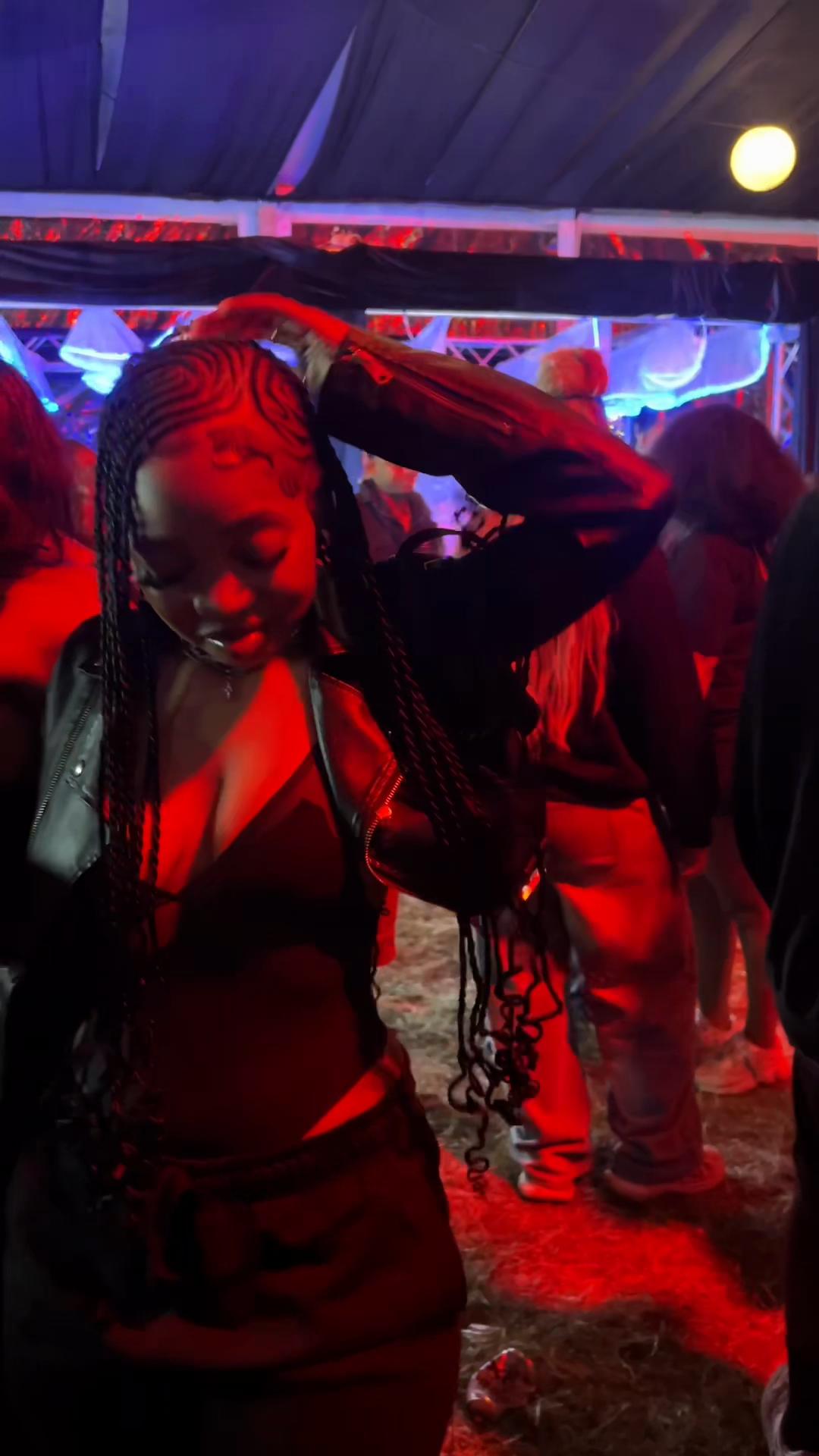 @I๐ฉ๐ป๐๐ธ
