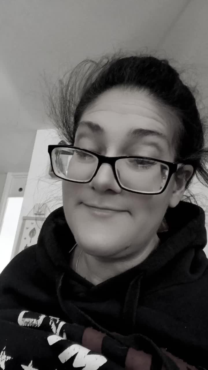 @foxymumof2