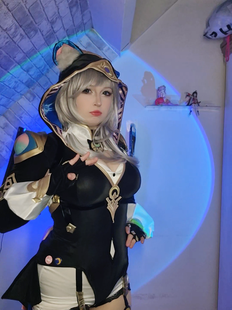 @twitch.tv/nikari_cosplay