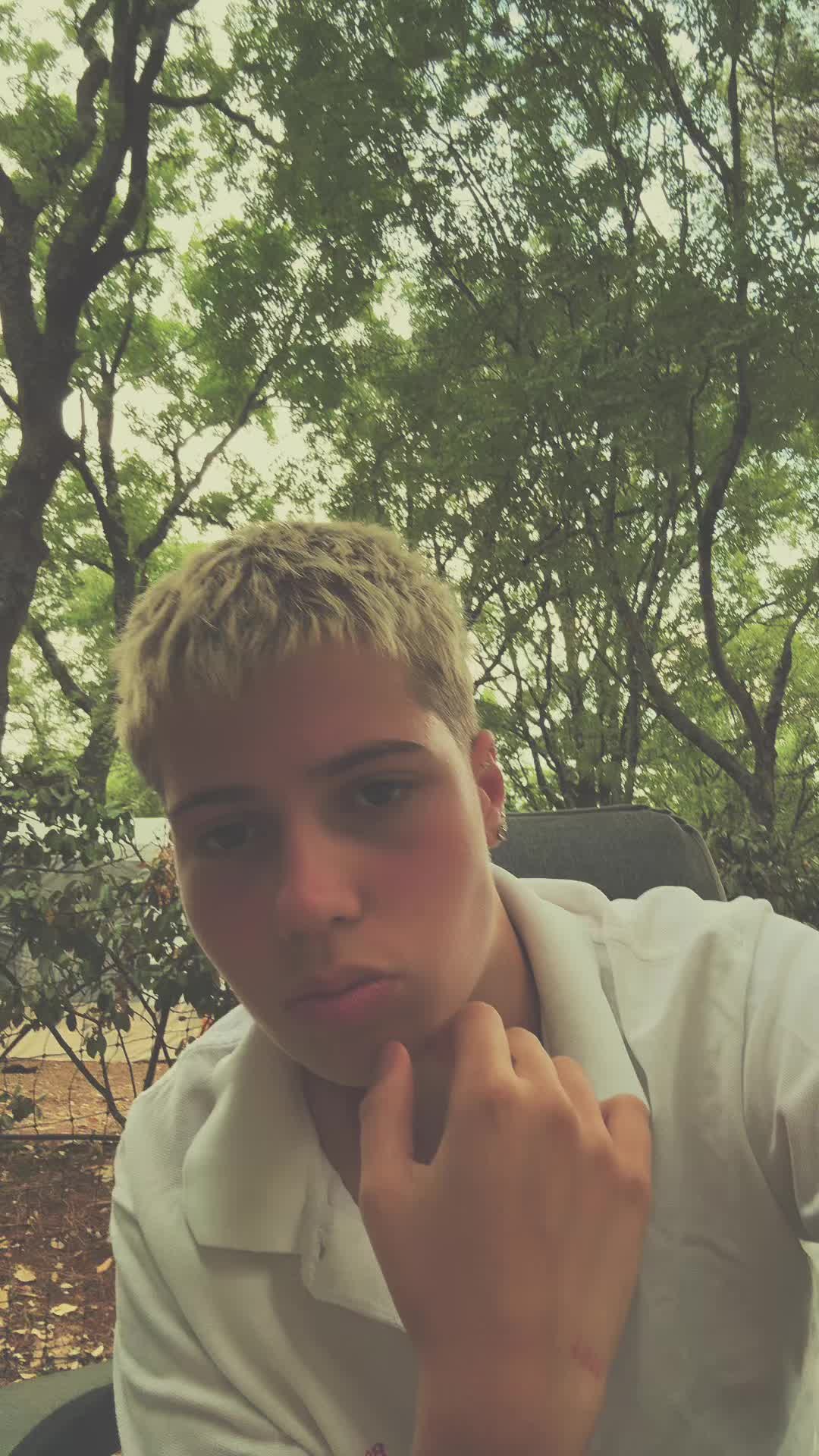 @Emi