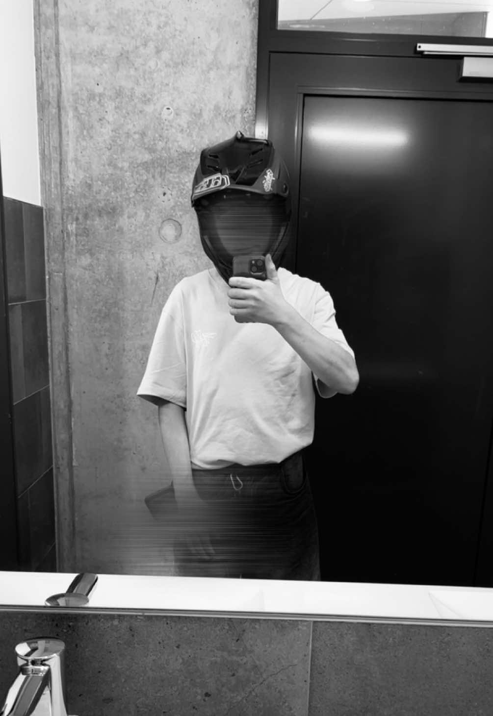 @𝓕𝓻𝓮𝓮𝓻𝓲𝓭𝓮.𝓗𝓾𝓰𝓸