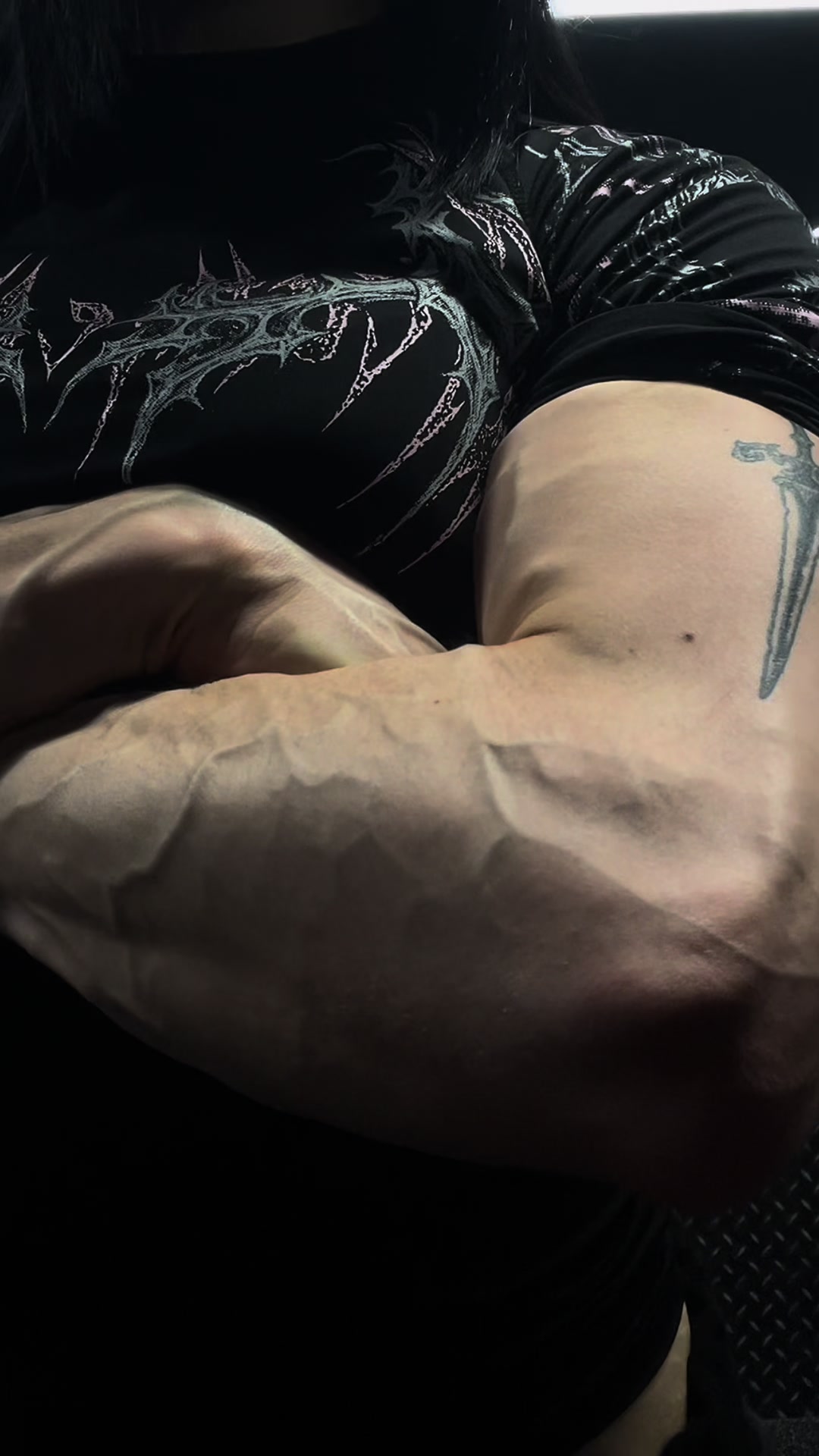 @muscled0ll
